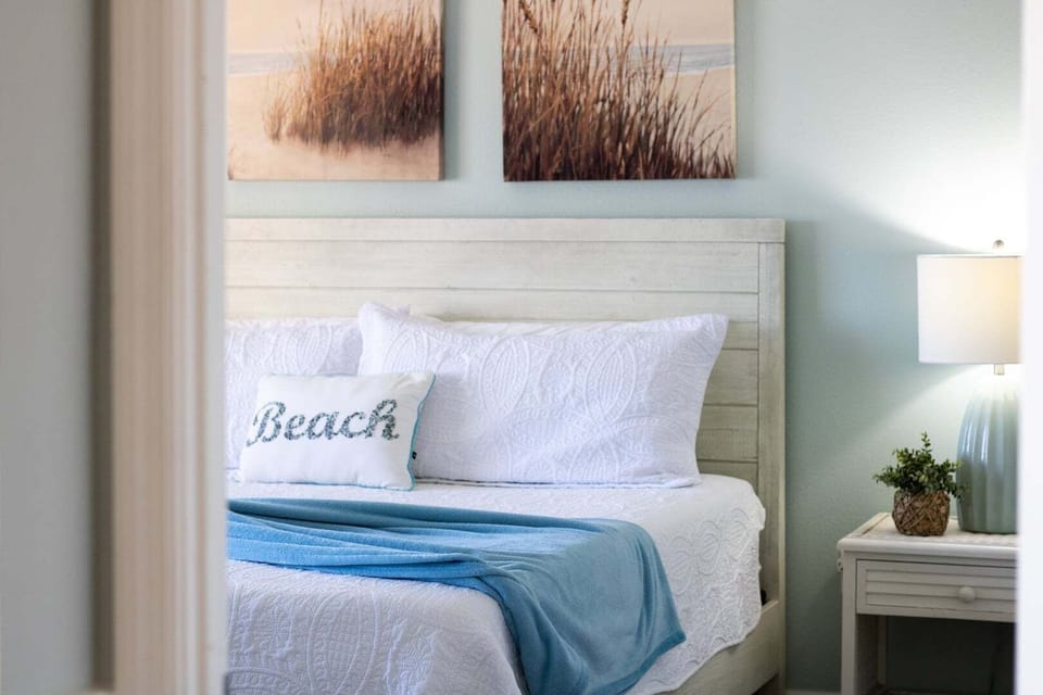 Soft & plush linens