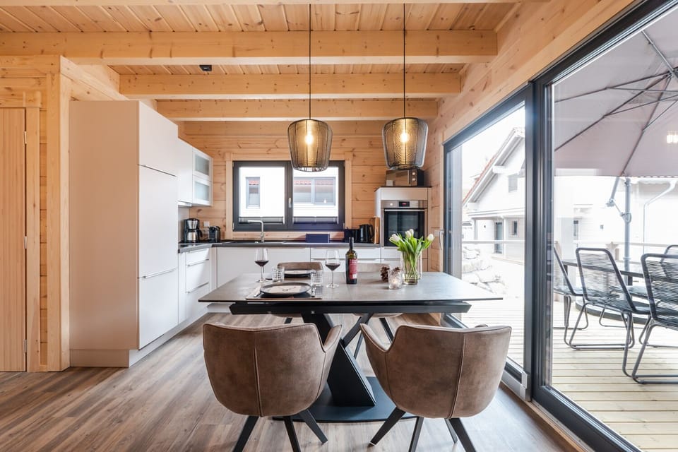 House | In-room dining