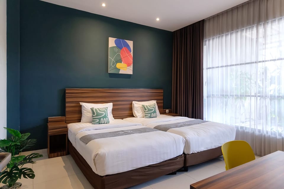 Deluxe Twin Room | Desk, free WiFi, bed sheets