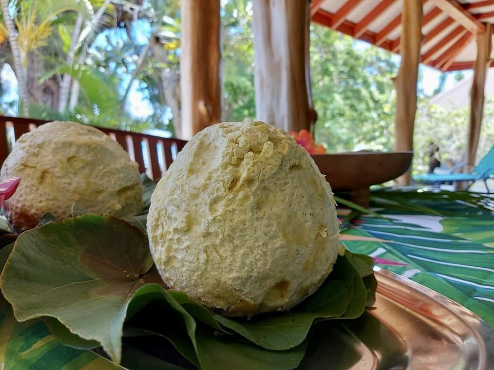 'Uru (breadfruits) from the garden