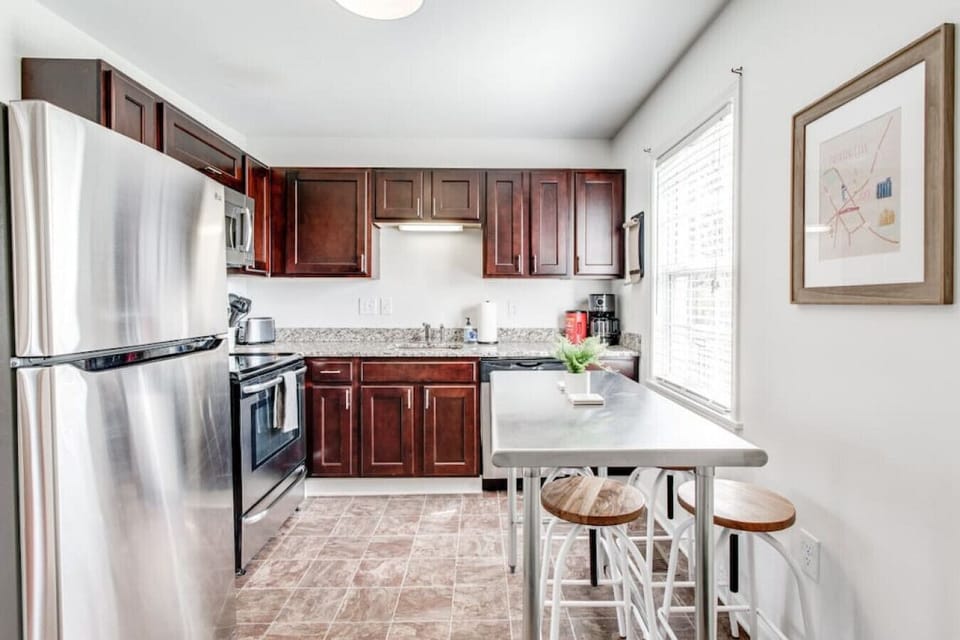 Our kitchen is fully stocked with all the cookware you need to make a delicious homemade meal. We have all the basic pots and pans to help you whip up your favorite meals.