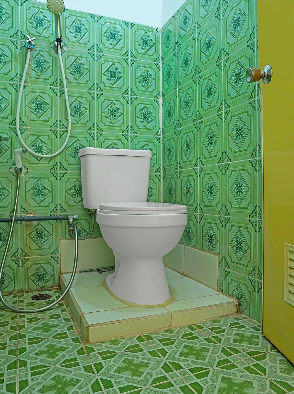 Shower, towels