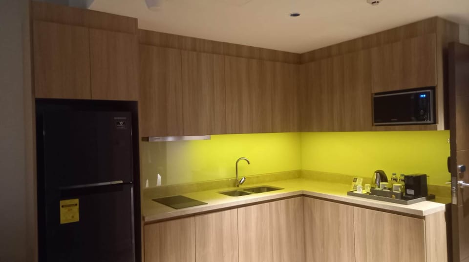 Family Studio Suite | Private kitchen