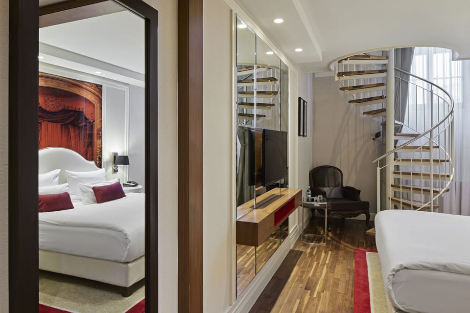Junior Duplex Suite | Premium bedding, minibar, in-room safe, desk
