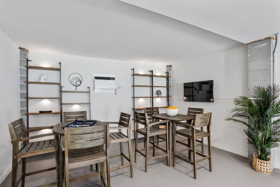 Game roGame Room | Game Room with Bar Seating | Main House — Accessible from Rear Deckom