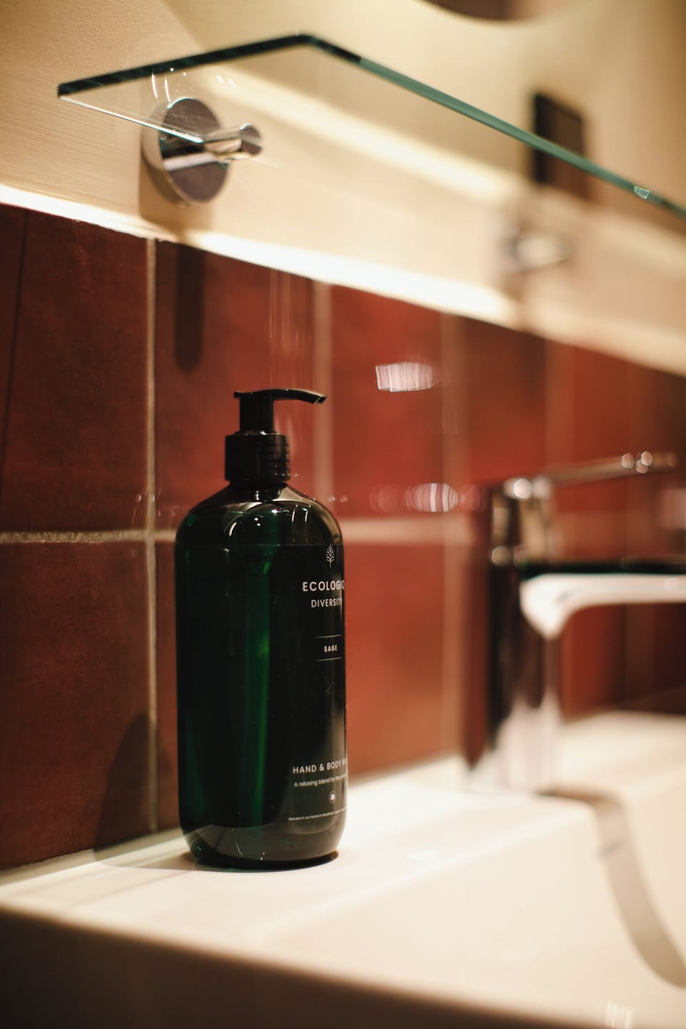 Standard Room | Bathroom | Shower, rainfall showerhead, eco-friendly toiletries, hair dryer