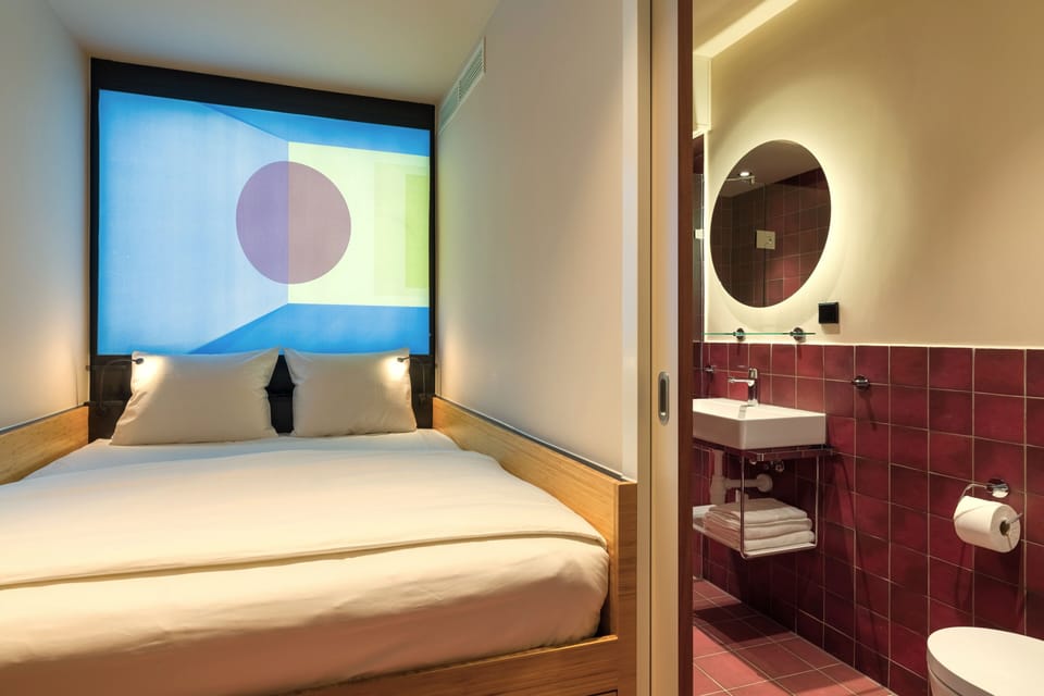 Standard Room | Premium bedding, iron/ironing board, free WiFi, bed sheets