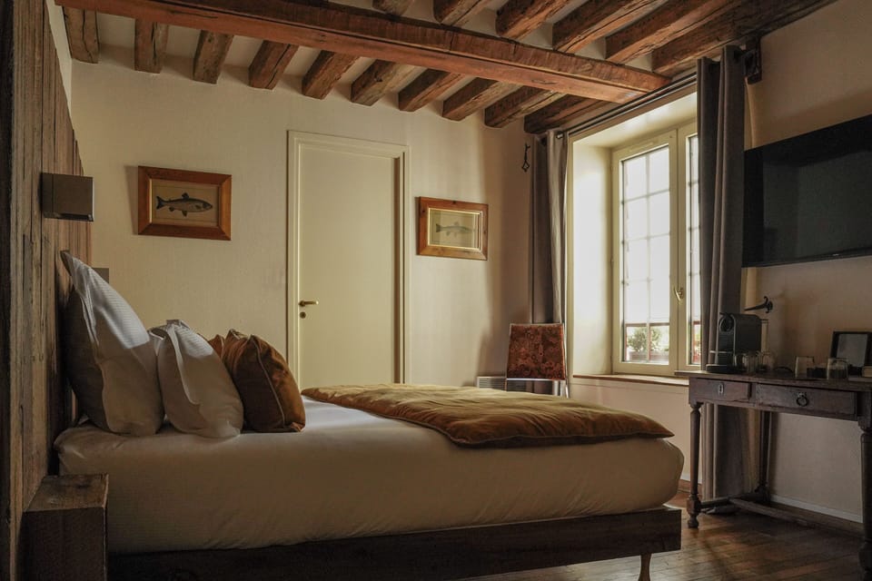 Superior Double Room | In-room safe, laptop workspace, blackout drapes, soundproofing