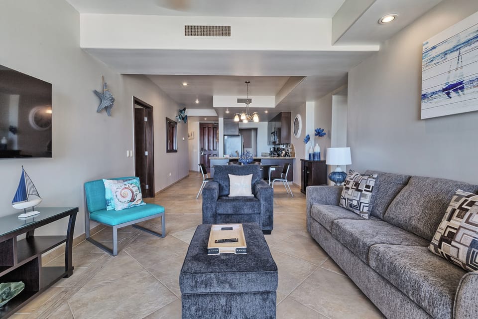 living room looking towards dining area/kitchen/entry way