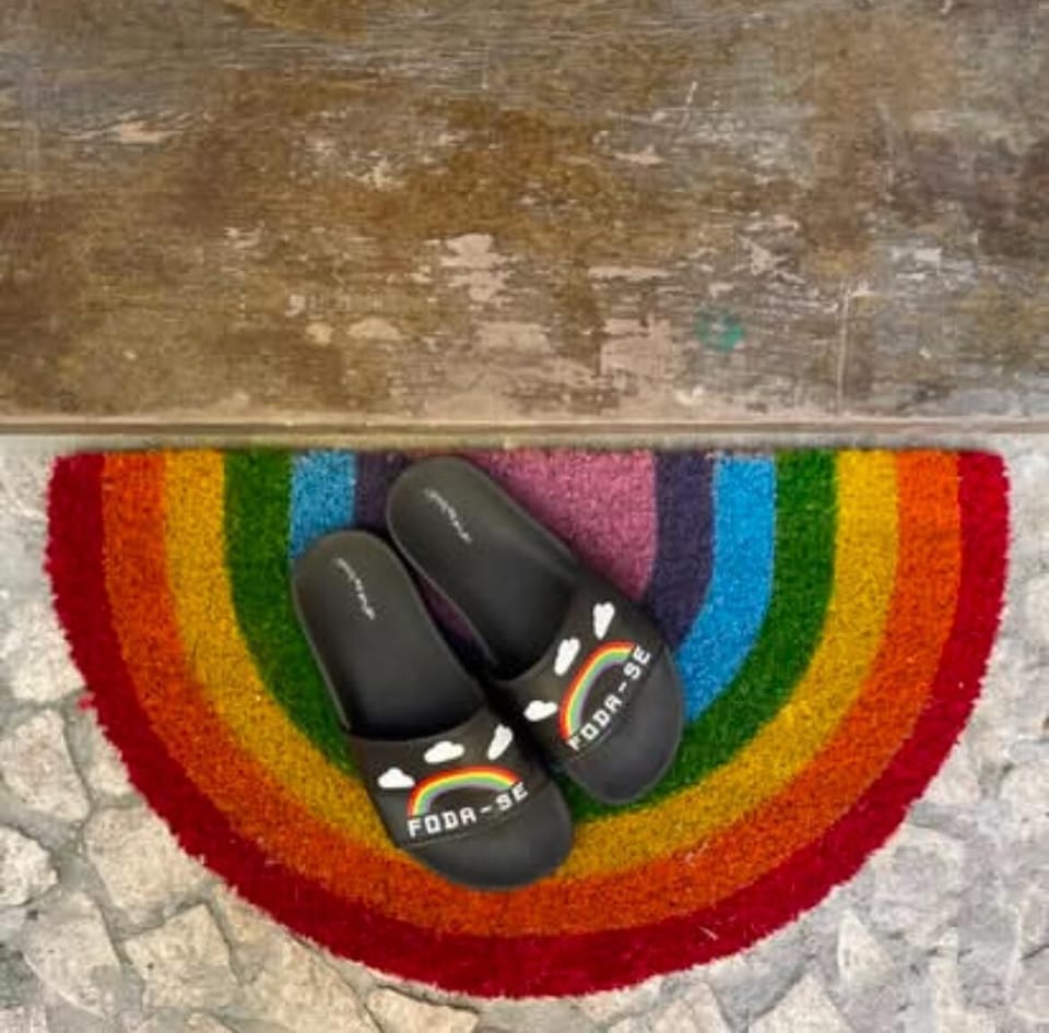 Individually decorated, individually furnished, soundproofing
