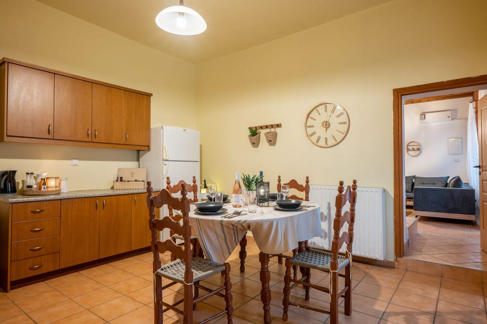 Villa | Private kitchen | Fridge, oven, toaster, highchair