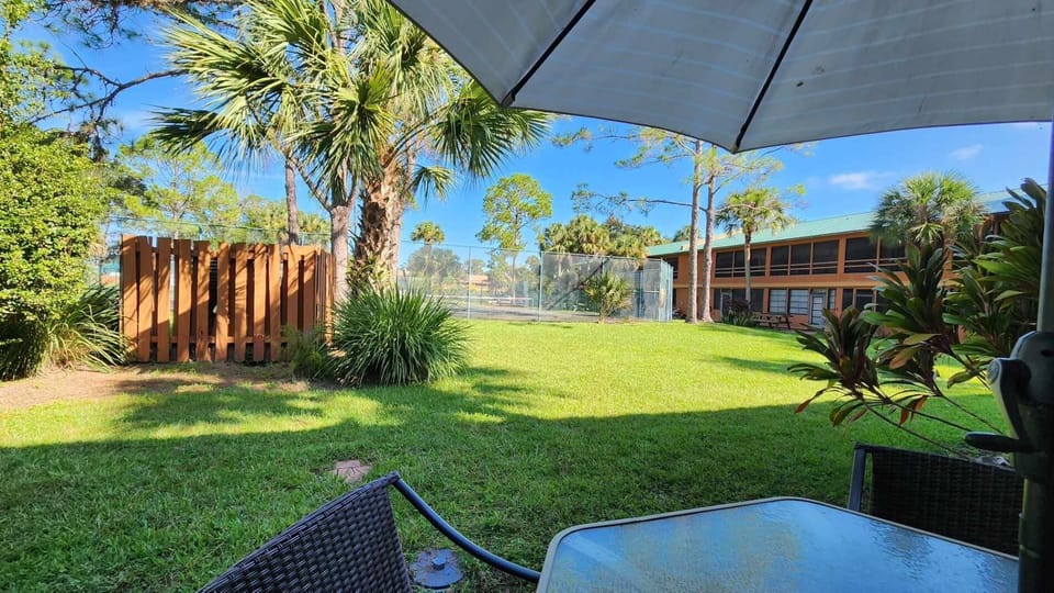 Cowboy Up! River Ranch Ground Floor Cottage w Porch!!  162 (2211)