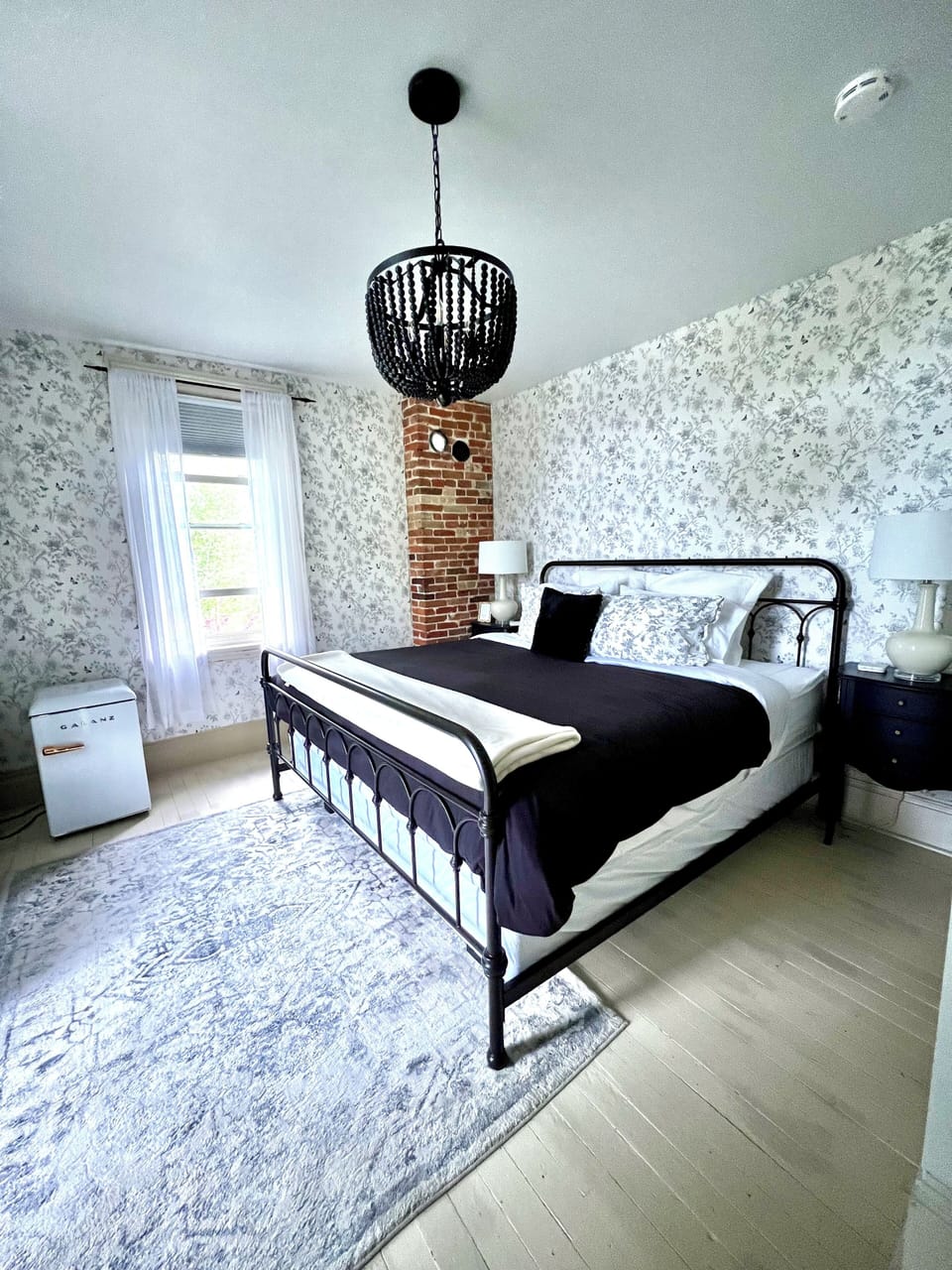 Traditional Room | Hypo-allergenic bedding available, WiFi (free)
