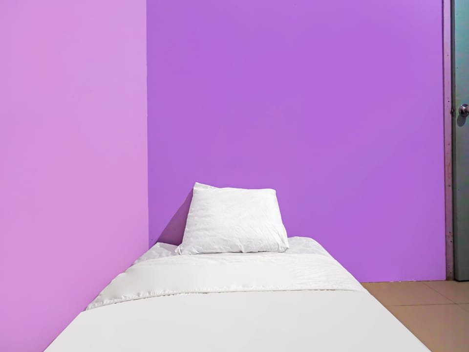 Single Room | Laptop workspace, WiFi (free), bed sheets