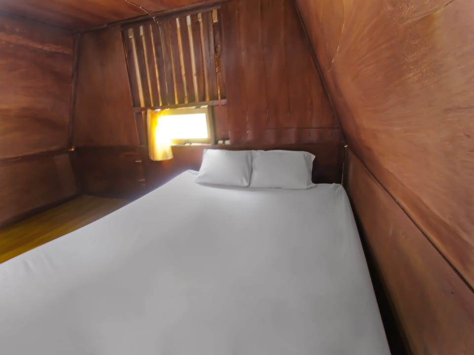 Double Room | Desk, laptop workspace, WiFi (free), bed sheets