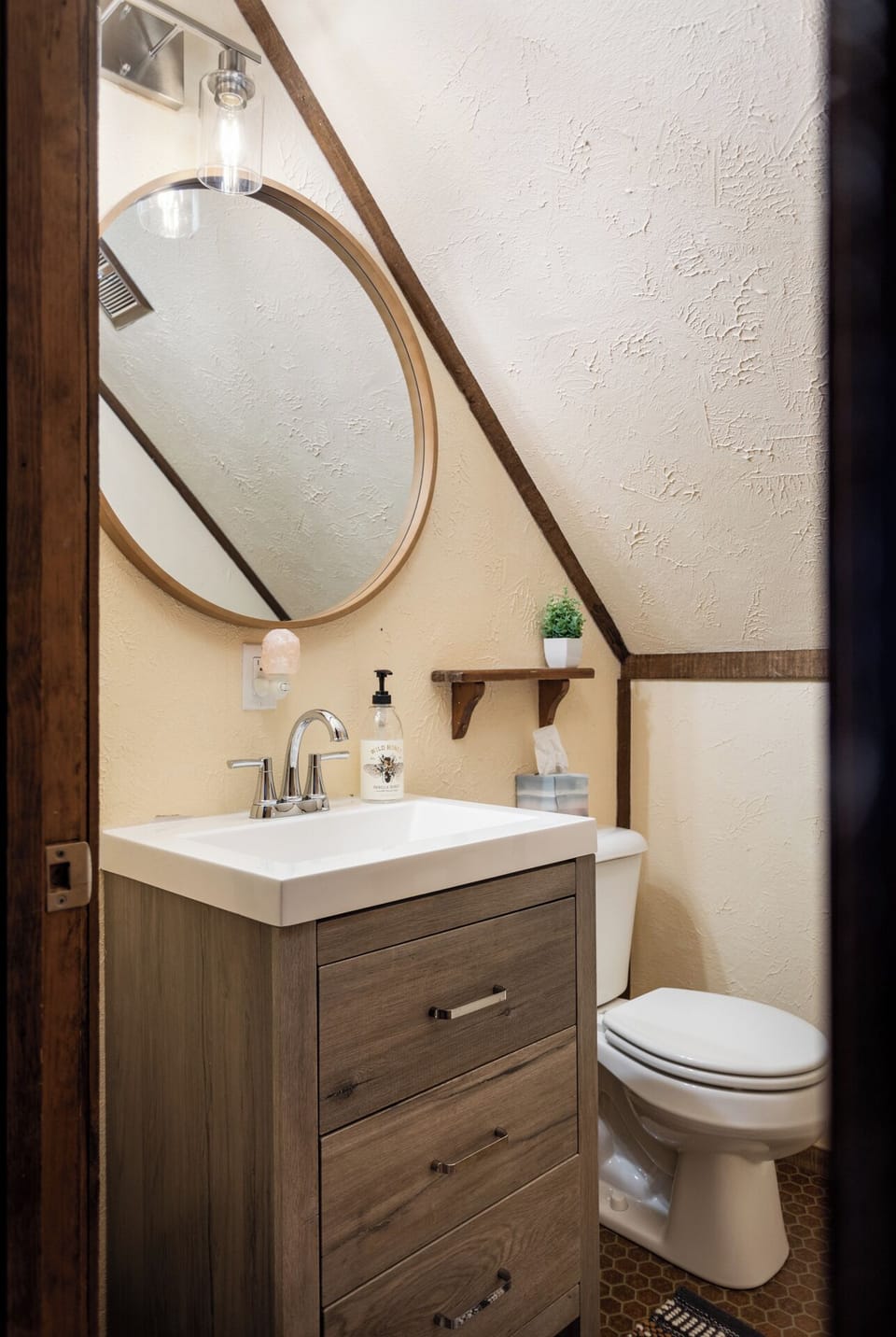 Third level half bath