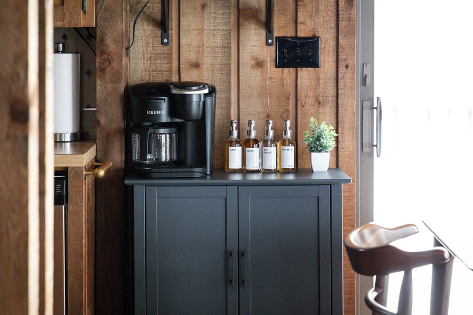 Second level coffee bar