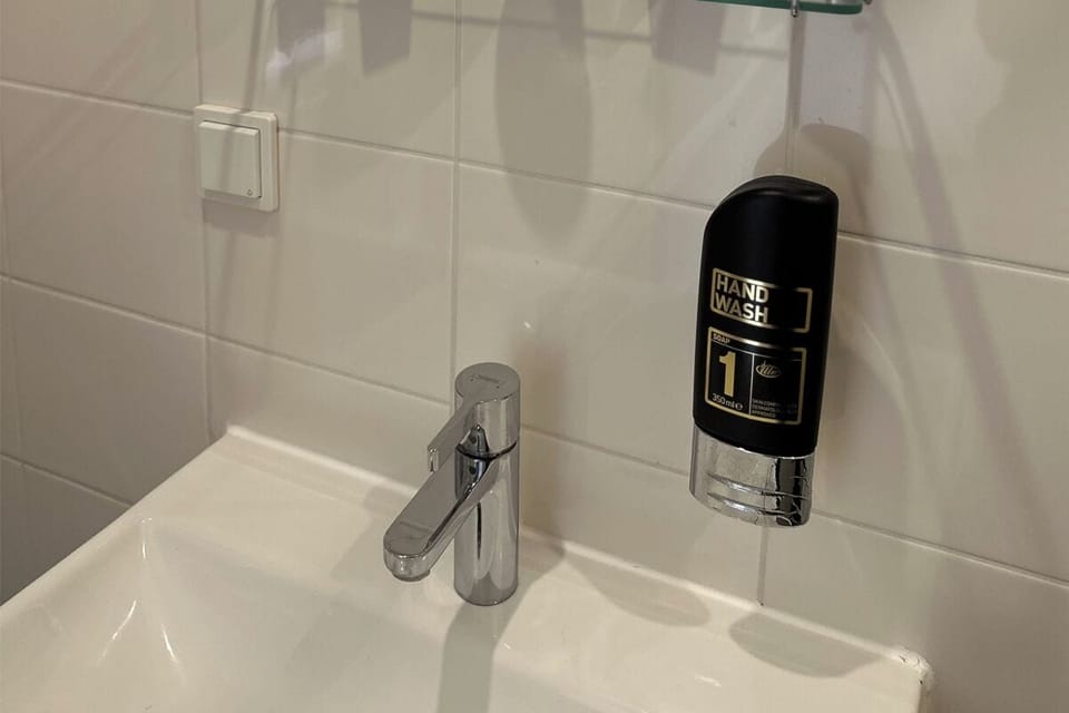 Standard Quadruple Room | Bathroom | Shower, free toiletries, hair dryer, towels