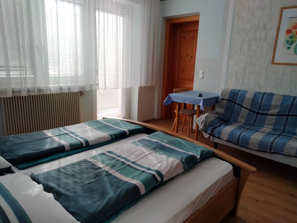 Double Room | WiFi (free)