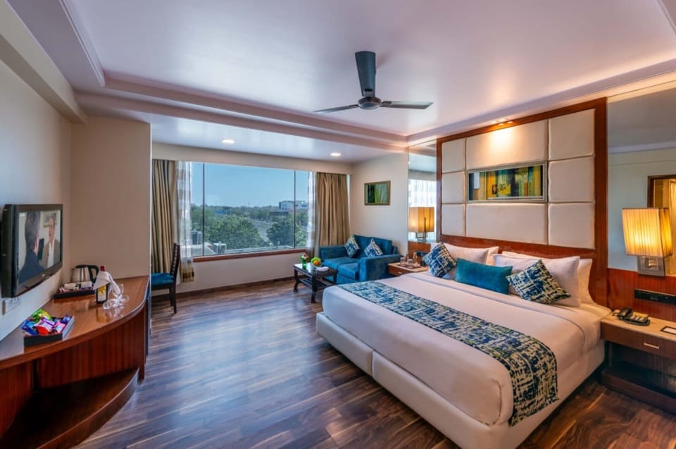 Premium Room | Premium bedding, soundproofing, rollaway beds, bed sheets