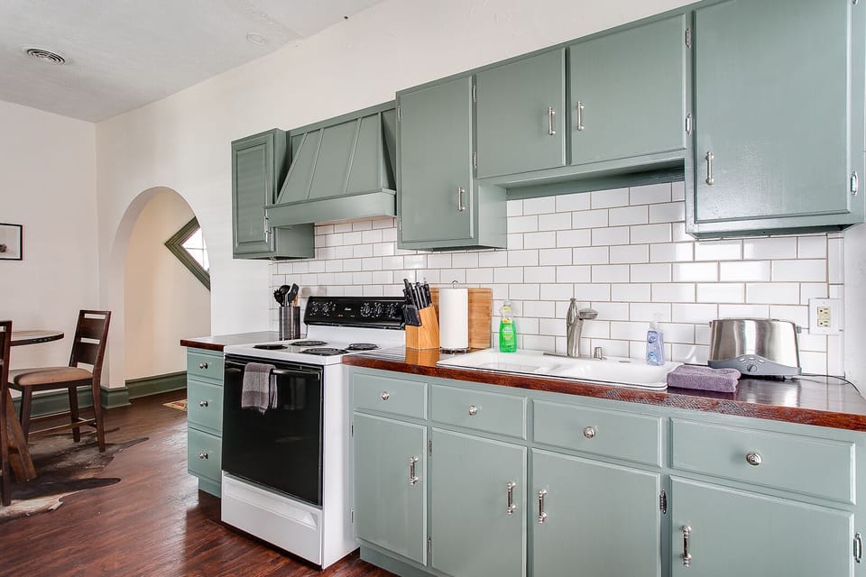 Kitchen with plenty of storage