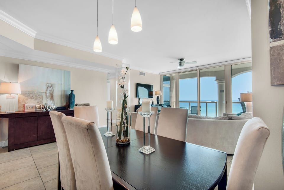 Dining table seats 6