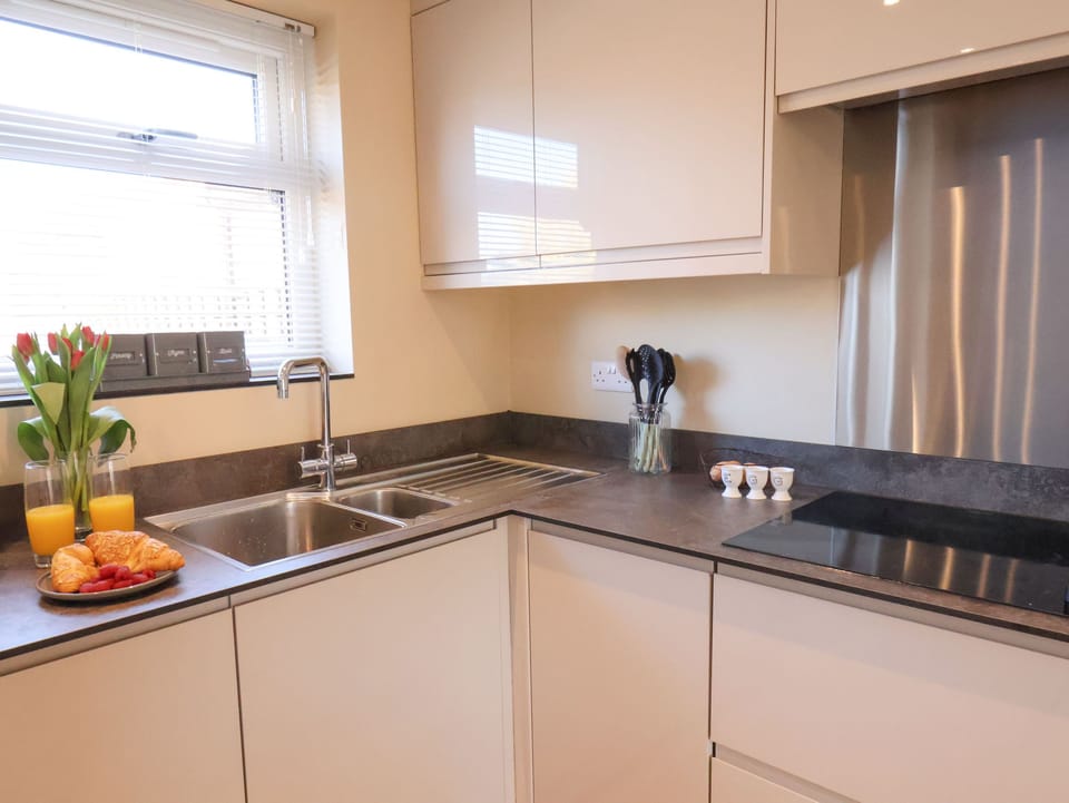 Fridge, dishwasher, electric kettle, toaster