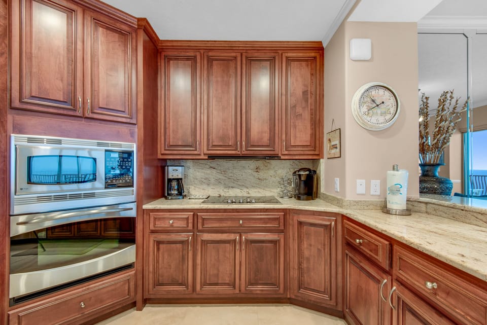Double oven in the kitchen