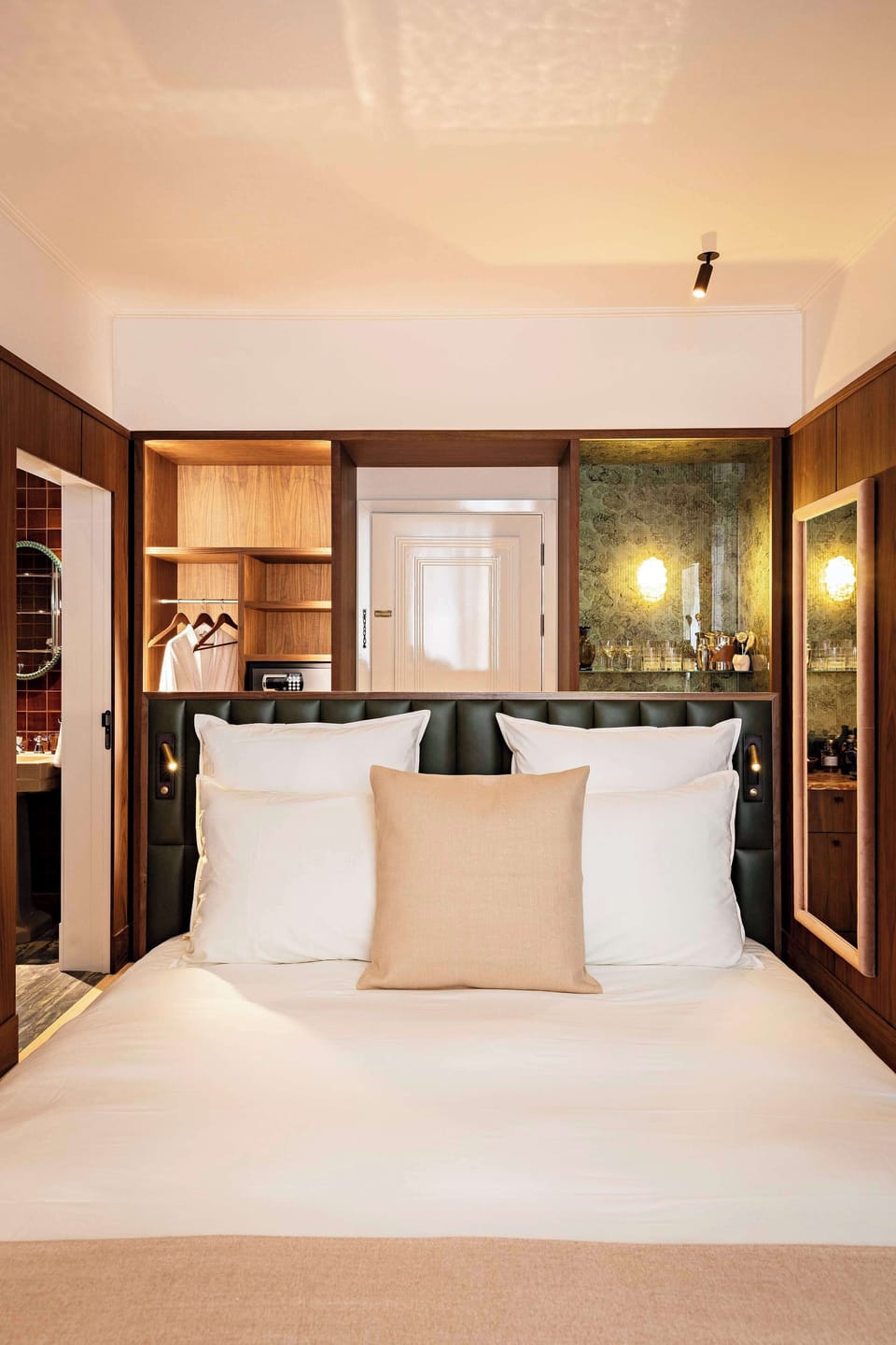 Classic Room | Premium bedding, minibar, in-room safe, individually furnished
