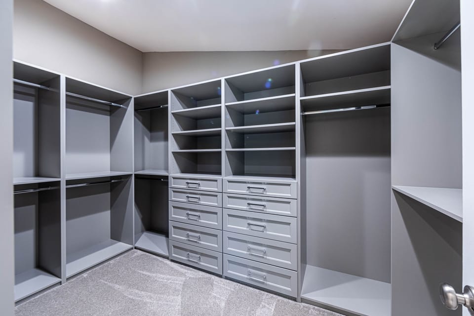 Master Walkin Closet with plenty of space to keep everything you've brought!!!