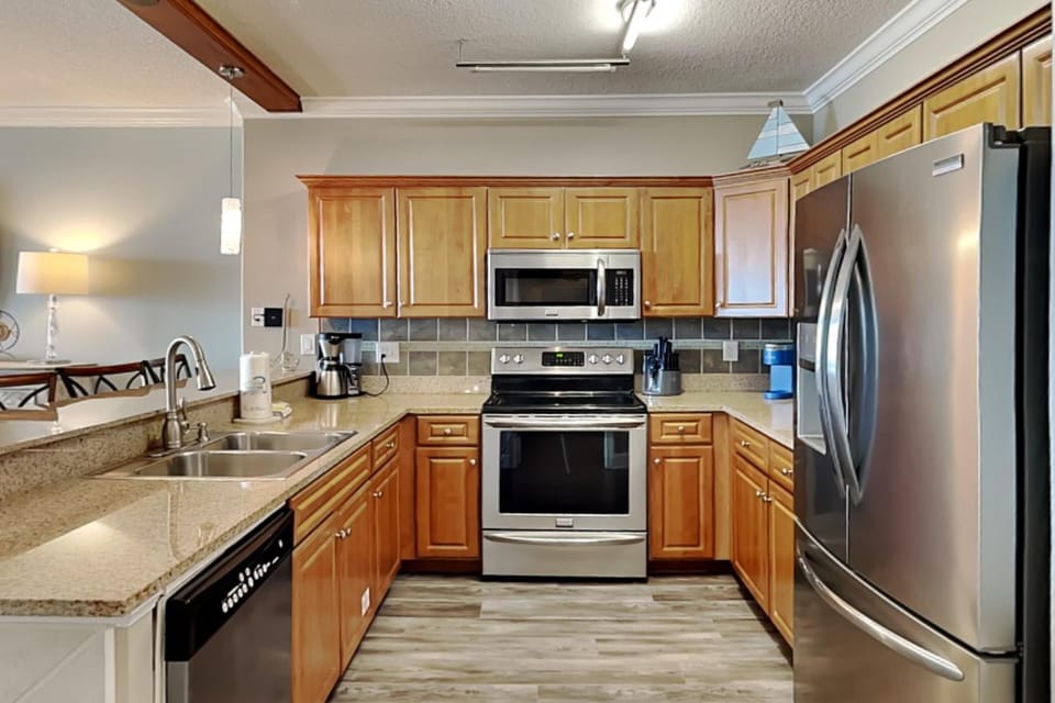 Condo, Multiple Beds, Balcony, Ocean View (#2208) | Private kitchen | Fridge, microwave, oven, stovetop