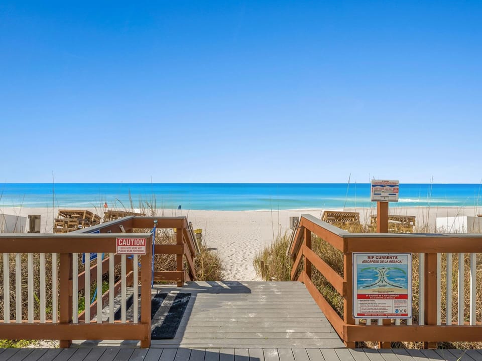 Regency Towers #812 by Resort Collection Apartment in Lower Grand Lagoon