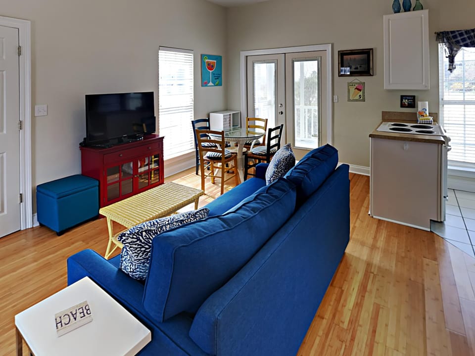 House, 1 King Bed with Sofa bed, Balcony, Ocean View | Living area | 40-inch flat-screen TV with digital channels, TV