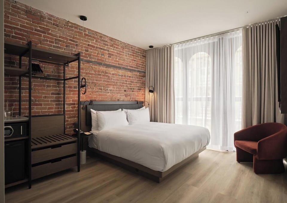 Room (Medium) | In-room safe, iron/ironing board, free WiFi, bed sheets