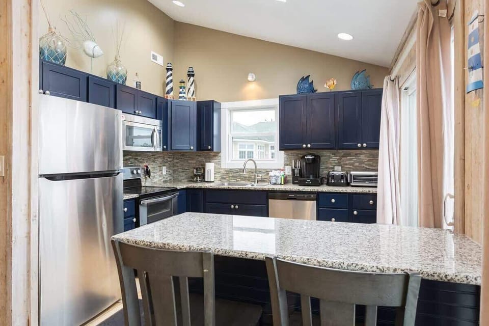 Fully Equipped Kitchen with Modern Amenities