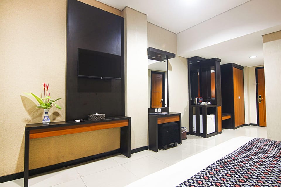 Premier Room | Minibar, free WiFi