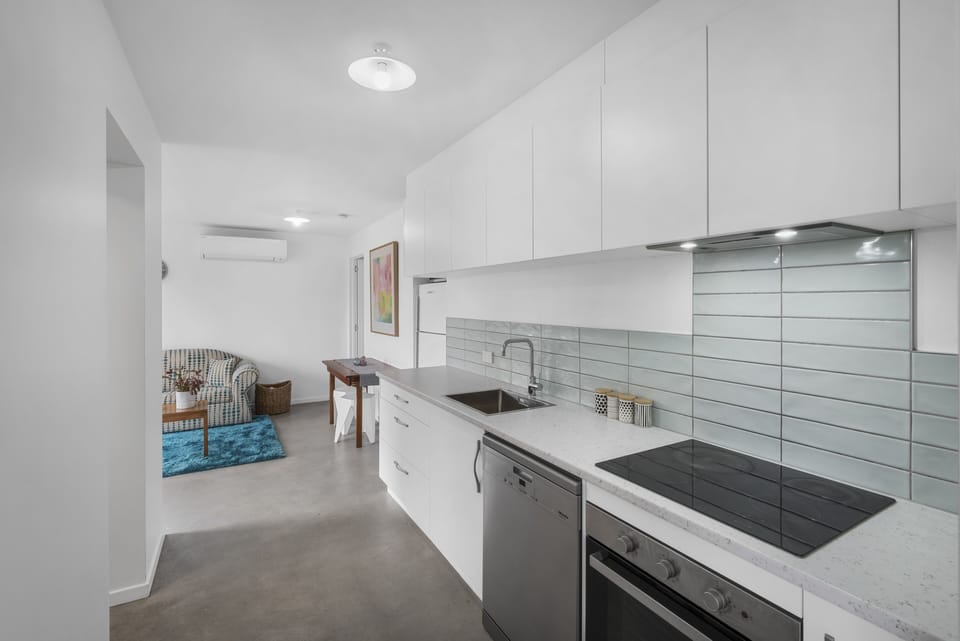 Standard Apartment | Private kitchen | Full-size fridge, microwave, oven, stovetop