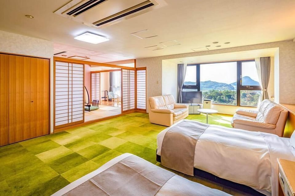 Superior Japanese-Western-Style-Room with 8 Tatami mats(Sea Side) - Indoor Bath - Non-Smoking | Bed sheets