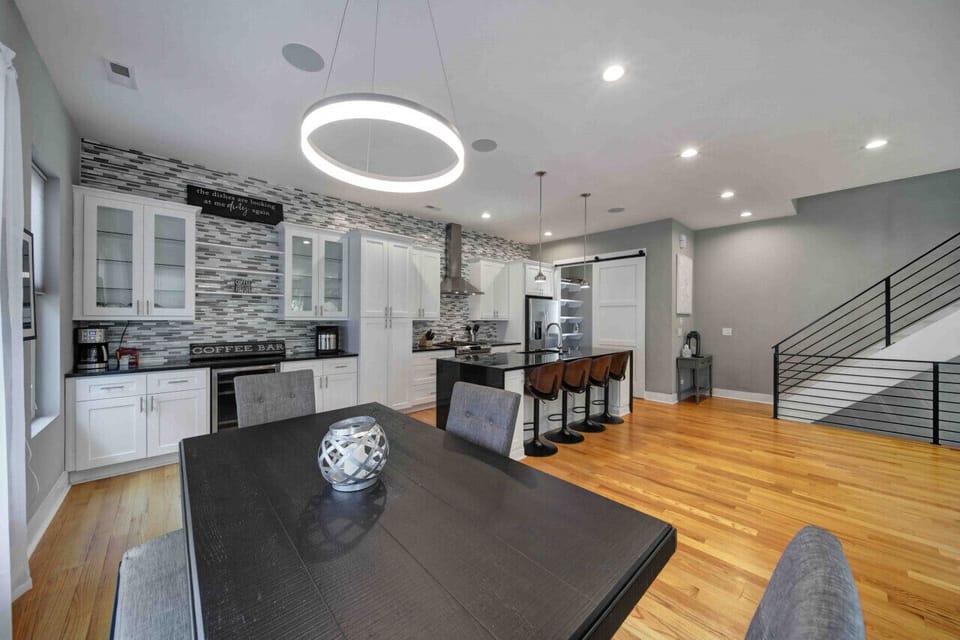 Or for those larger meals - perhaps sit up at the dining table with room for 6