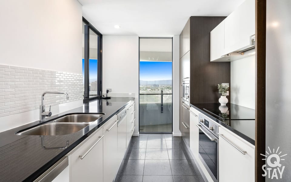 Fully equipped modern kitchen