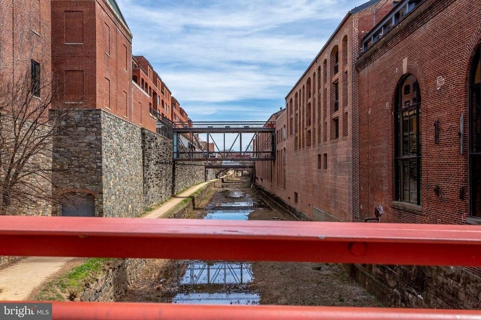 C&O Canal thru Georgetown