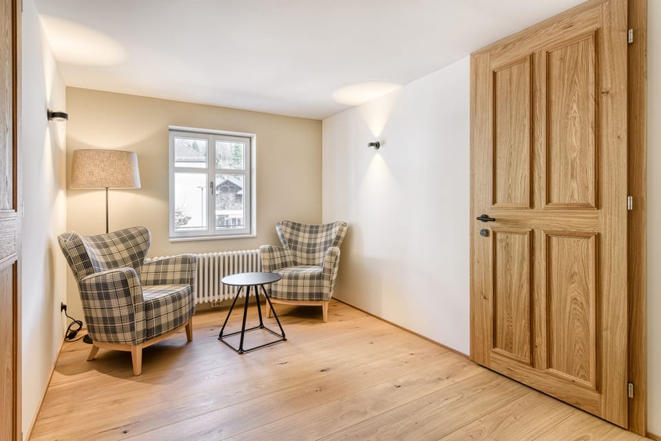 Deluxe House | Living area | Flat-screen TV