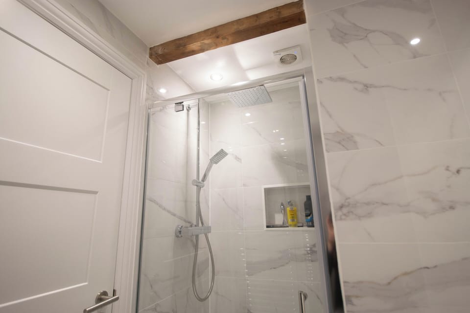 Thermostatic Mira Shower