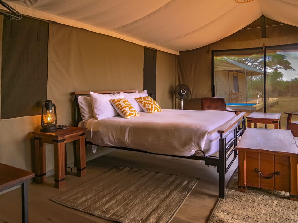 Deluxe Tent | Egyptian cotton sheets, premium bedding, down comforters