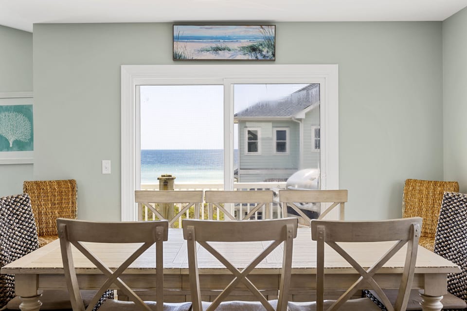 Oceanfront Dining