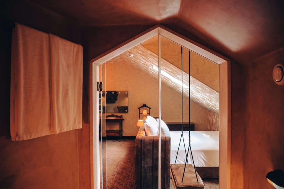 World's Pearls (Steam Shower) | Minibar, blackout drapes, WiFi (free), bed sheets