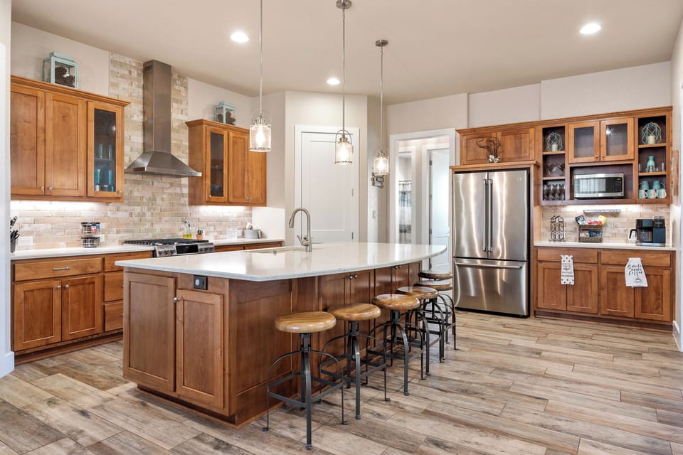Full kitchen complete with state-of-the-art appliances.