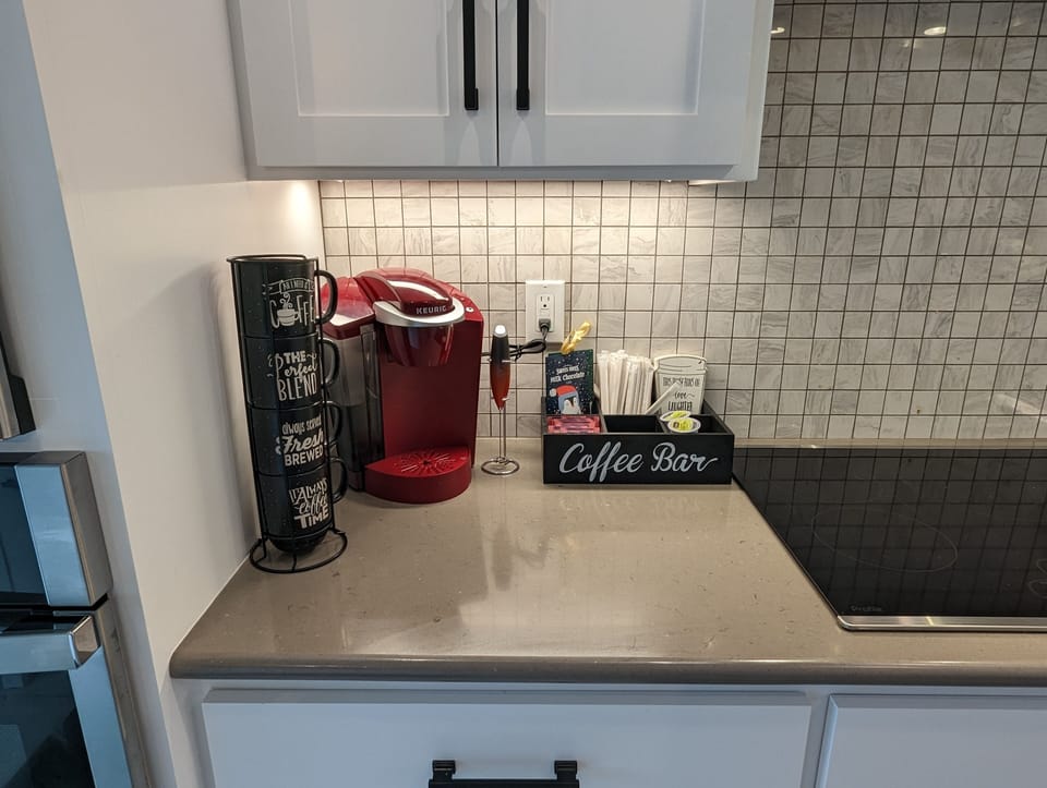 Keurig coffee bar with all the amenities 