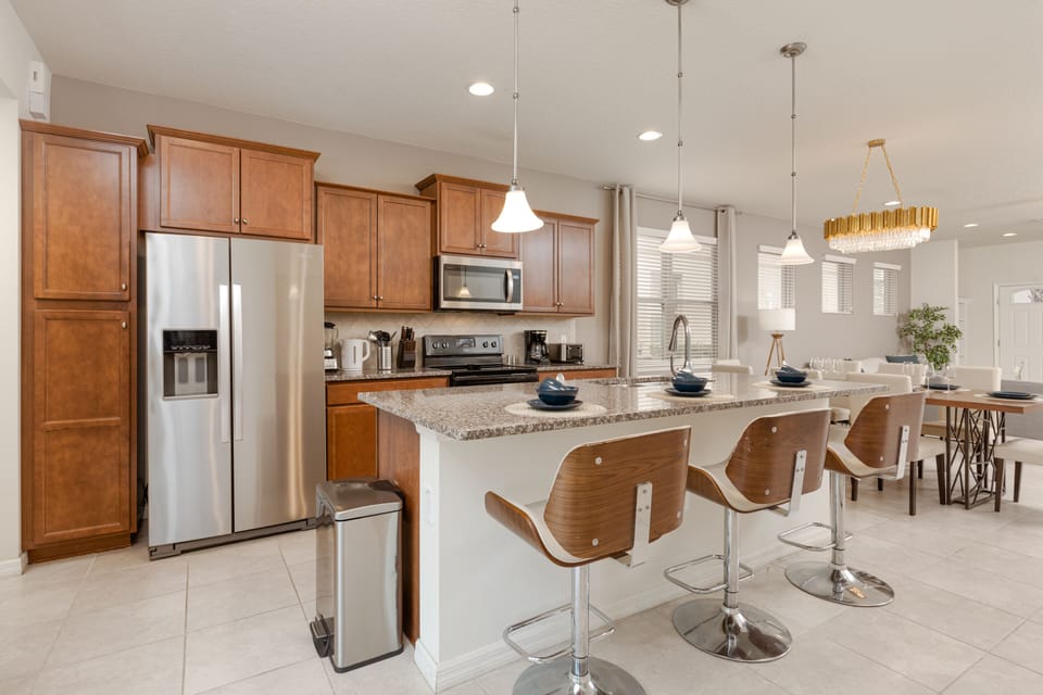Stunning and spacious kitchen, fully equipped