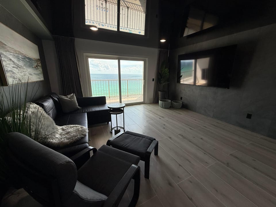 Condo, 1 King Bed with Sofa bed (The Summit 1305) | Living area